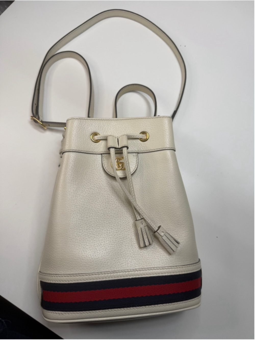 Women's Gucci Winter White Leather Bucket Bag, One Size